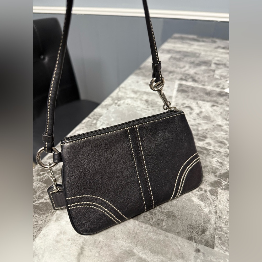 Coach Vintage Soft Black Leather Wristlet Silver hardware